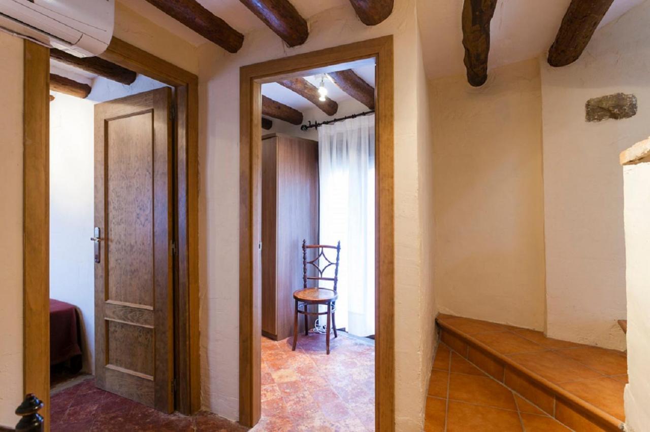 Apartamentos Casa Samper Santa Eulalia de Gállego Quarto foto