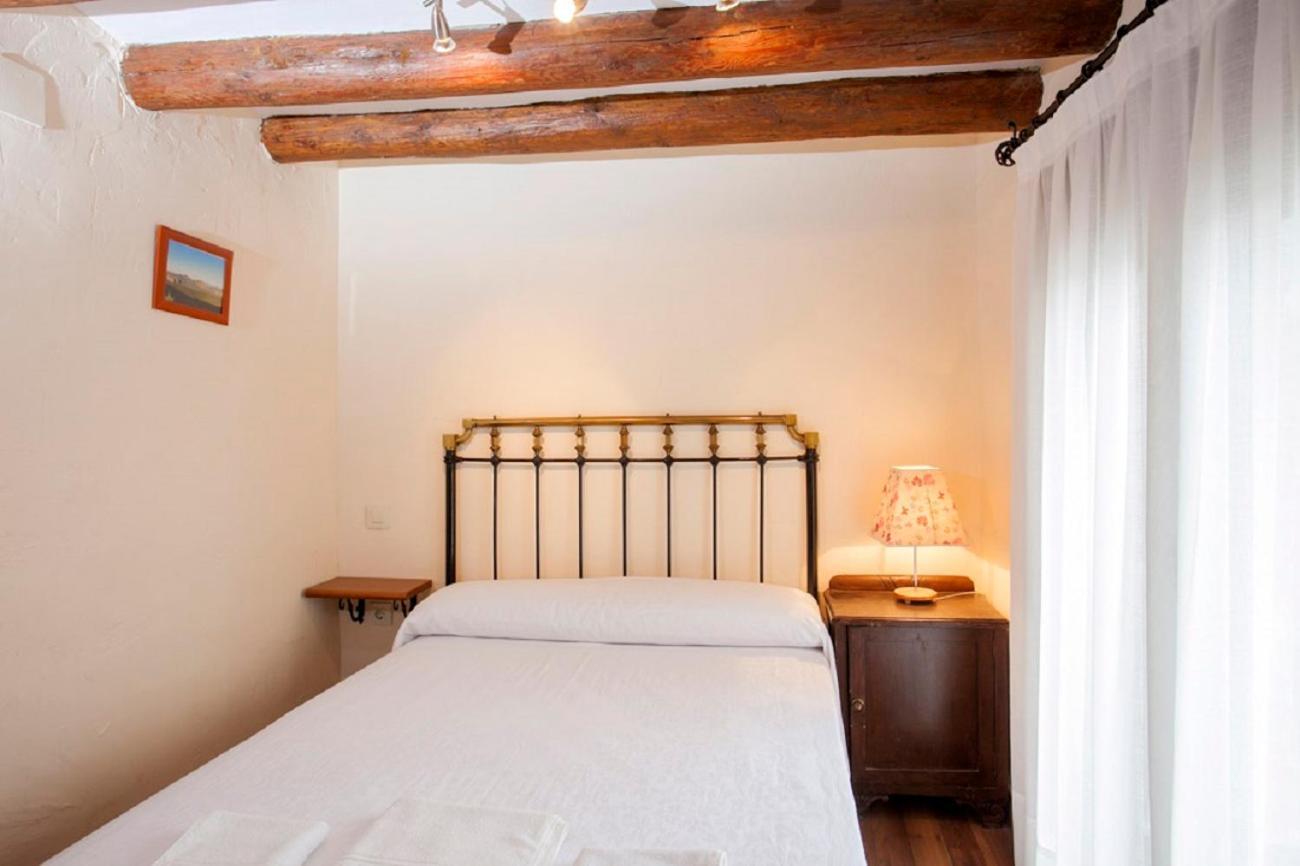 Apartamentos Casa Samper Santa Eulalia de Gállego Quarto foto