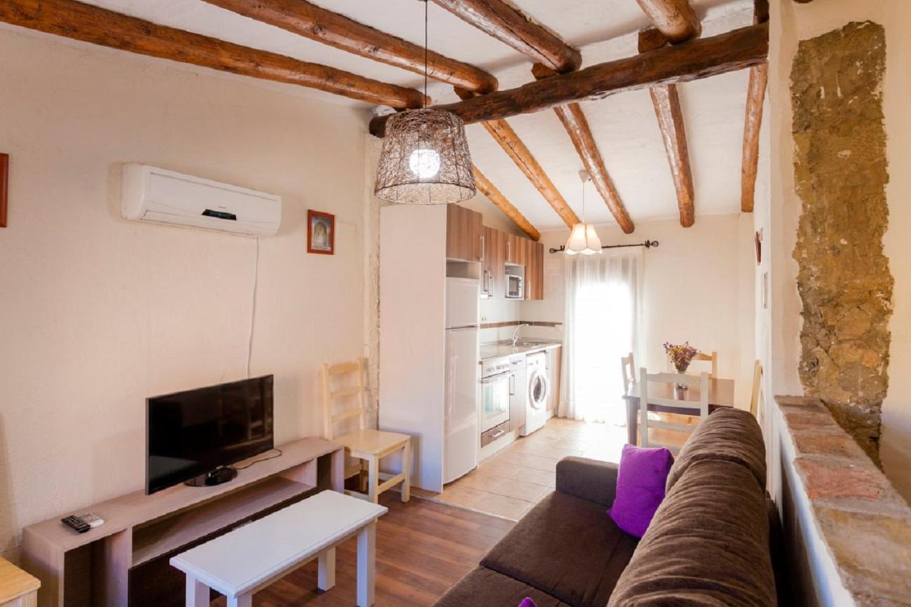 Apartamentos Casa Samper Santa Eulalia de Gállego Quarto foto